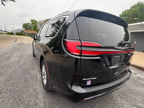 2022 Chrysler Pacifica Touring