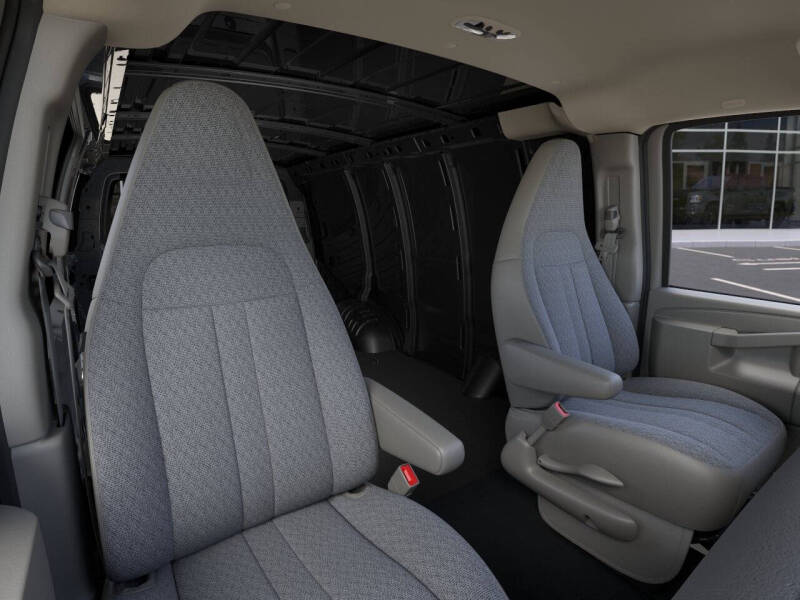 2025 GMC Savana 2500