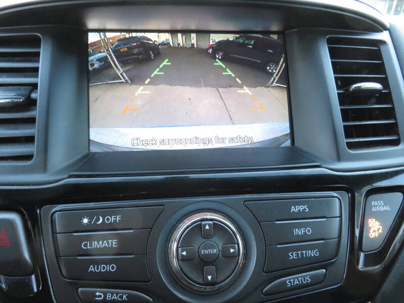 2017 Nissan Pathfinder S