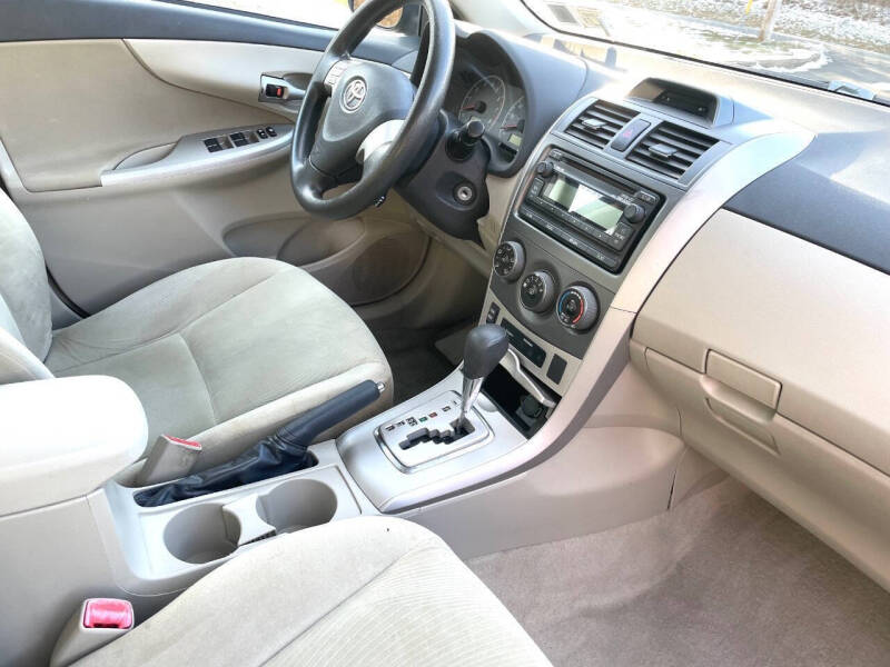 2012 Toyota Corolla LE