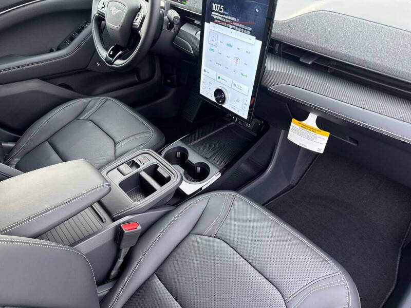 2025 Ford Mustang Mach-E Premium