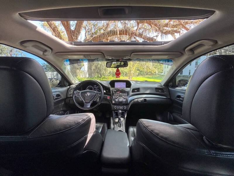 2013 Acura ILX 2.0L w/Tech