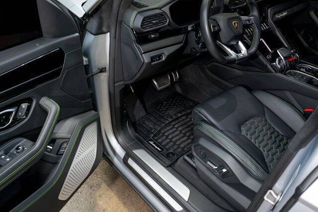 2022 Lamborghini Urus