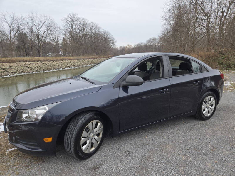 2014 Chevrolet Cruze LS photo 11