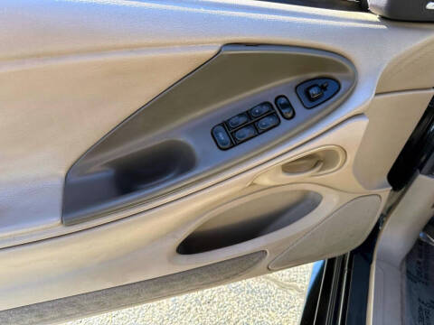 2004 Ford Mustang Deluxe