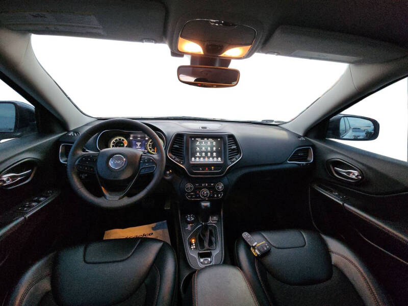 2022 Jeep Cherokee Trailhawk