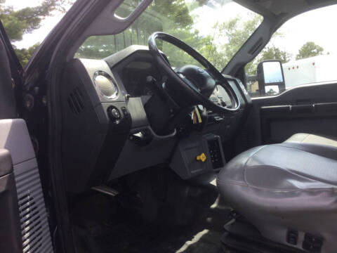 2012 Ford F705