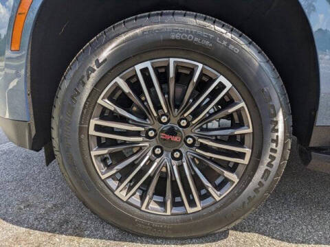 2025 GMC Yukon Elevation