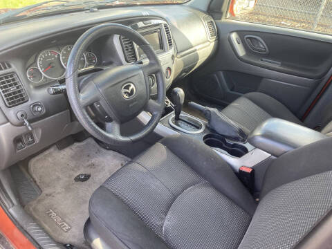 2005 Mazda Tribute s