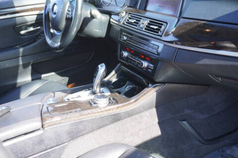 2015 BMW 5 Series 528i