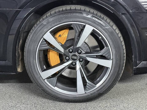 2022 Audi e-tron S quattro Premium Plus
