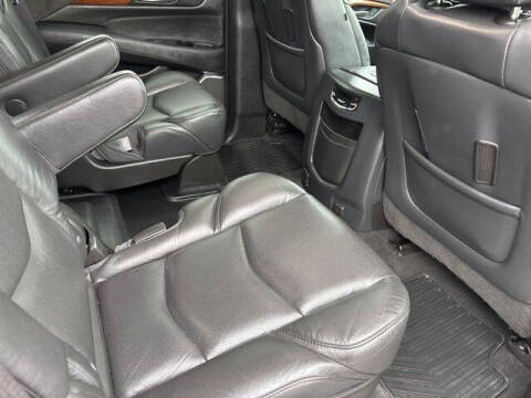 2017 Cadillac Escalade Luxury