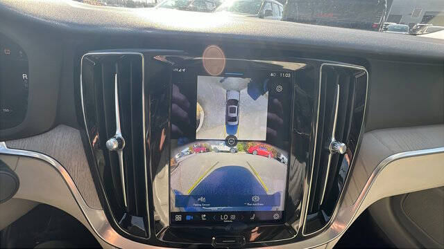 2024 Volvo S60 B5 Plus Dark Theme