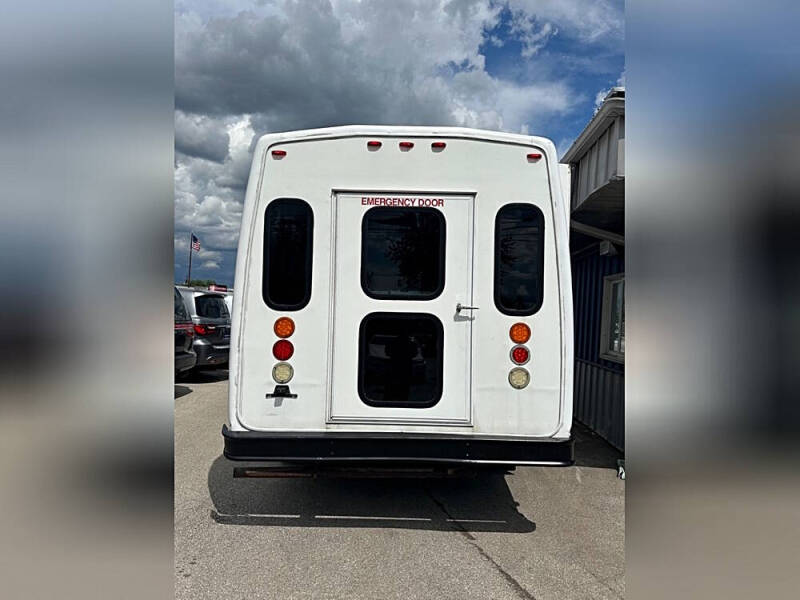 2012 Ford E-Series E-450 SD