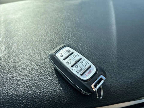 2024 Chrysler Pacifica Plug-In Hybrid Select