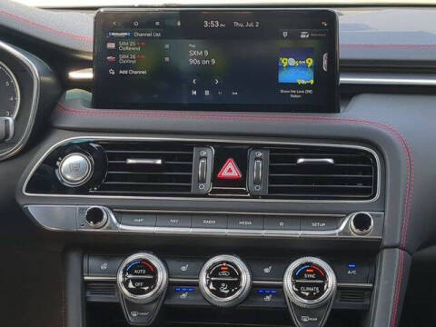 2023 Genesis G70