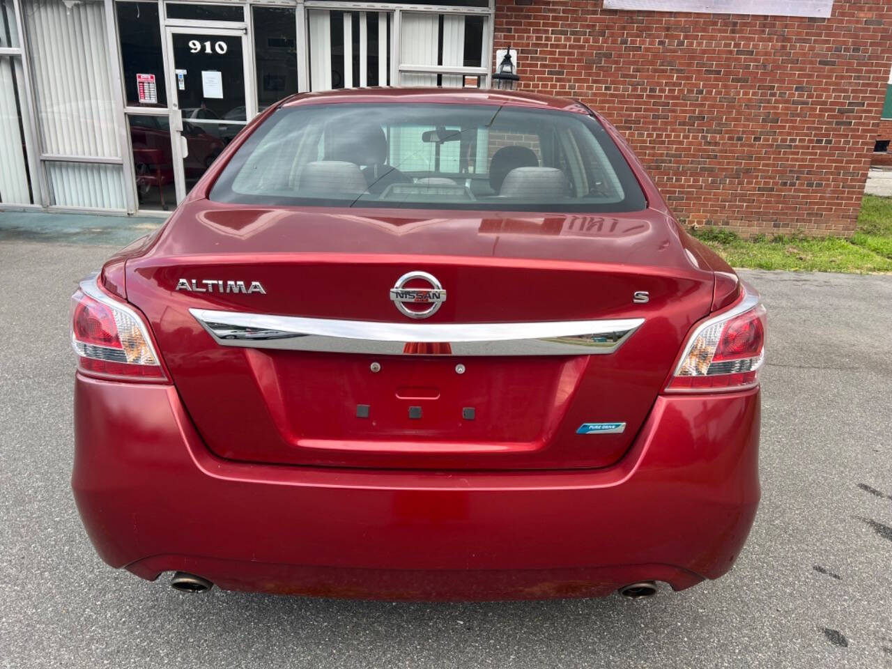 2013 Nissan Altima for sale at Universal Auto Sales LLC in Burlington, NC