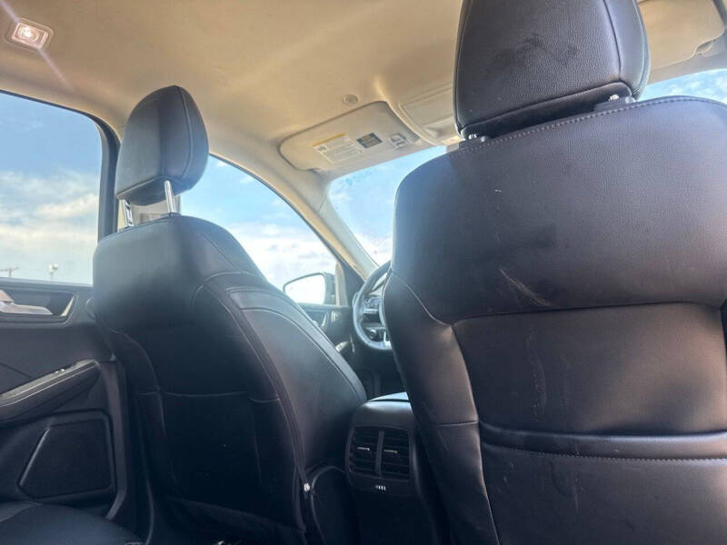 2021 Ford Escape SEL
