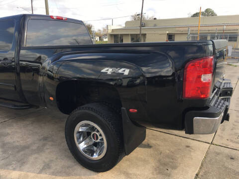 2009 GMC Sierra 3500HD for sale at Bobby Lafleur Auto Sales in Lake Charles LA