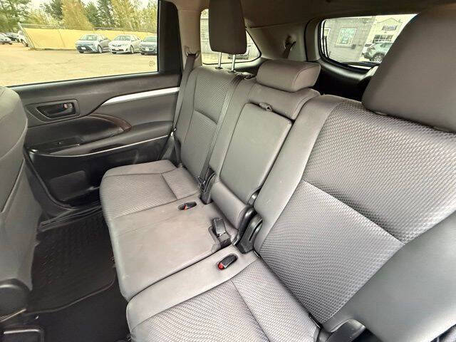 2017 Toyota Highlander LE