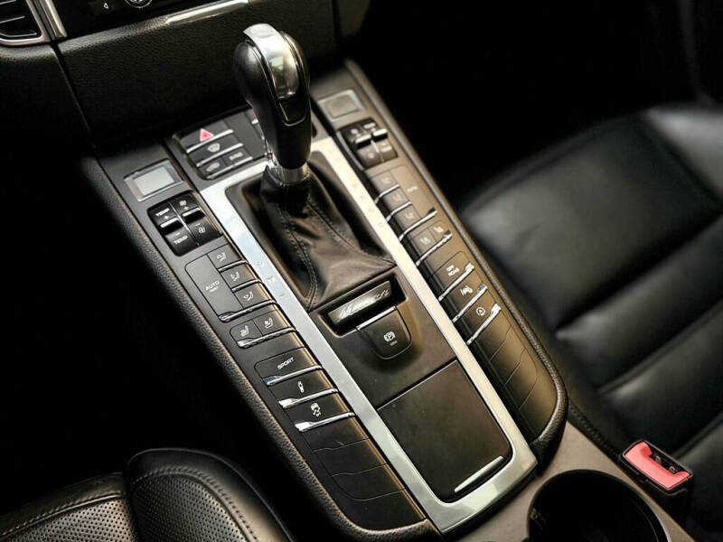 2016 Porsche Macan Turbo