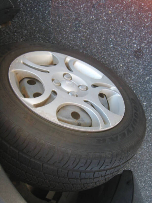 2005 Saturn Ion 2