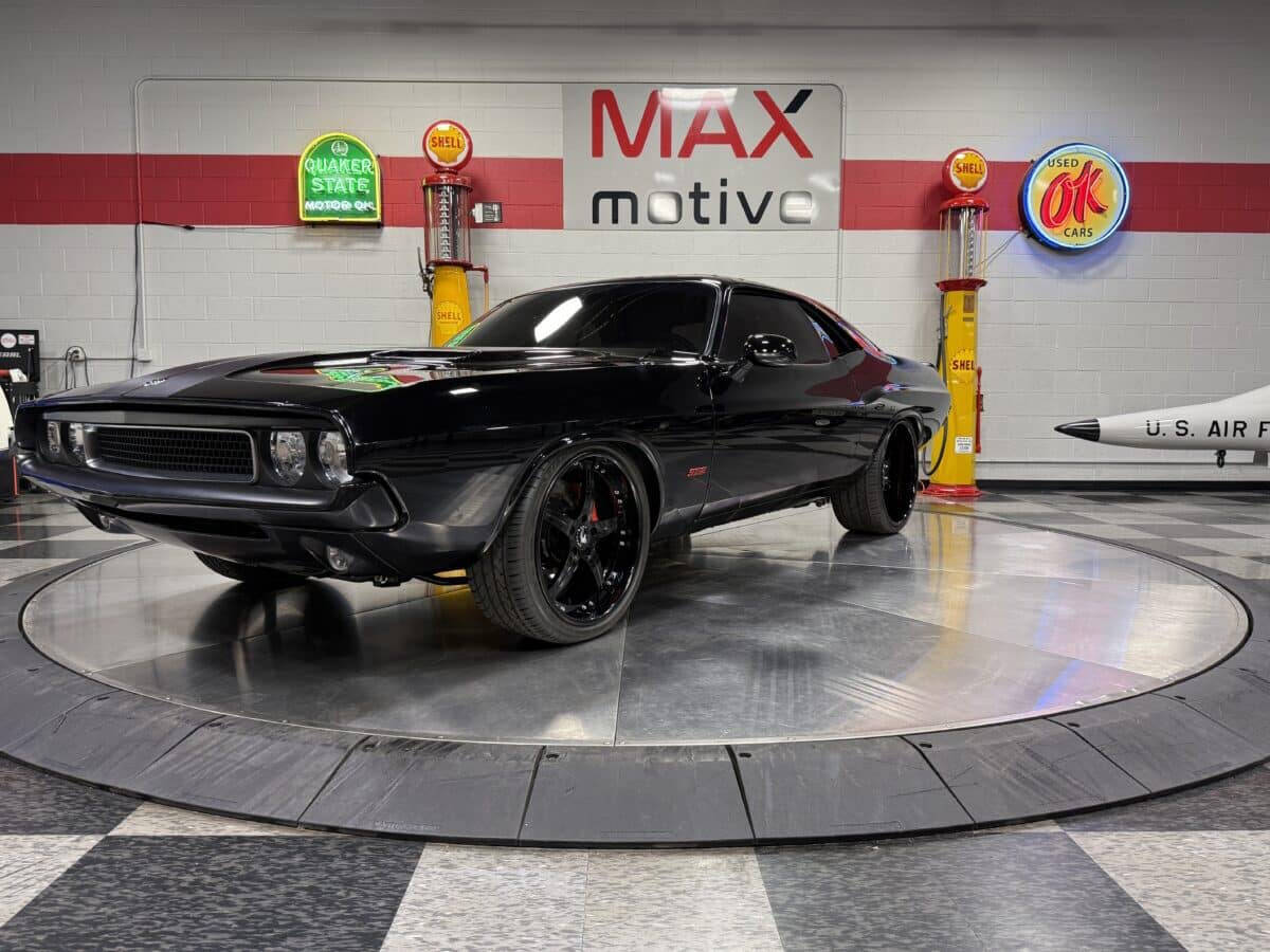 1970 Dodge Challenger 6