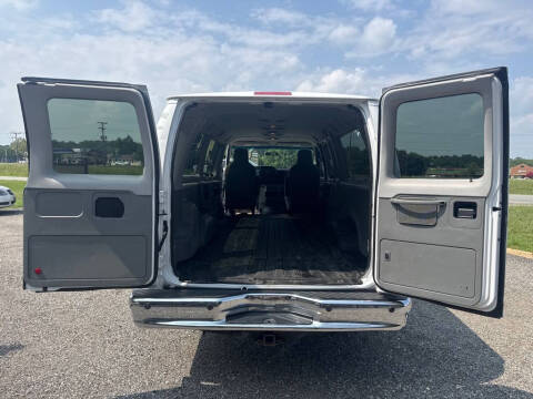 2013 Ford E-Series E-350 SD XLT