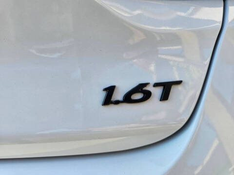 2019 Hyundai Veloster