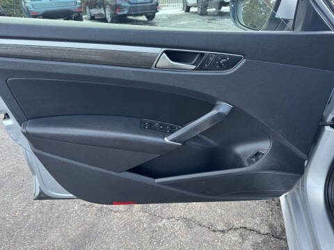 2018 Volkswagen Passat 2.0T SE