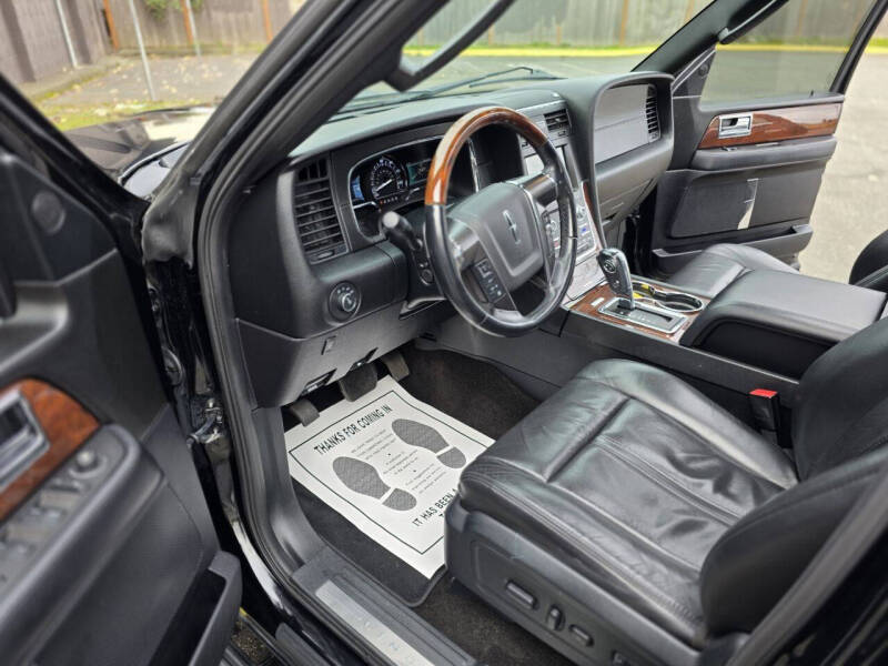 2016 Lincoln Navigator Select