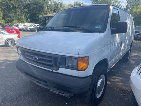 2004 Ford E-Series for sale at CENTRAL AUTO GROUP in Raritan NJ
