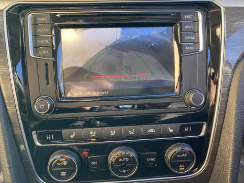 2017 Volkswagen Passat 1.8T SE