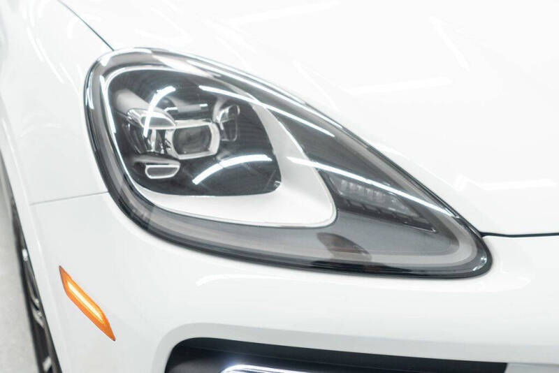 2023 Porsche Cayenne Coupe Platinum Edition