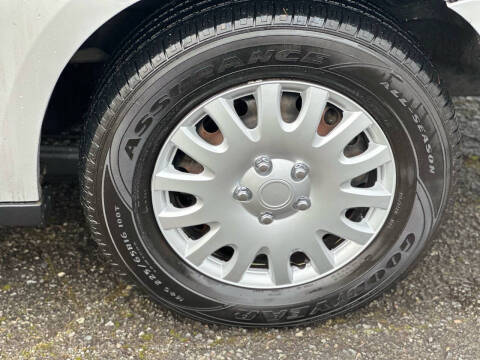 2011 Volkswagen Routan S