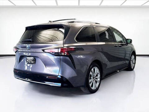2021 Toyota Sienna Platinum 7-Passenger
