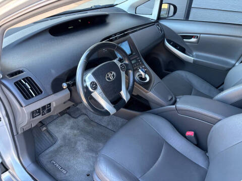 2010 Toyota Prius III