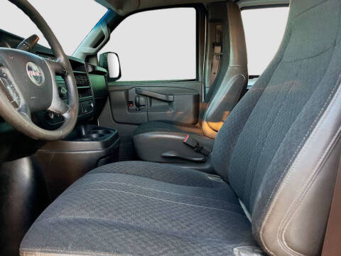 2022 GMC Savana 2500