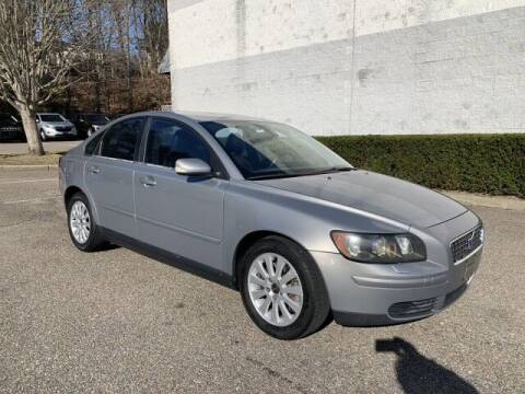2004 Volvo S40 for sale at Select Auto in Smithtown NY