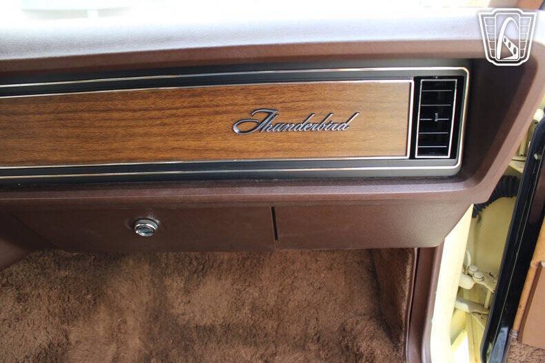 1972 Ford Thunderbird