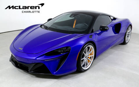 2023 McLaren Artura