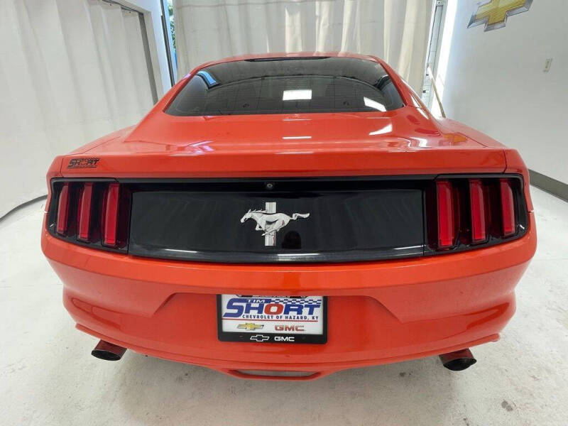 2016 Ford Mustang V6