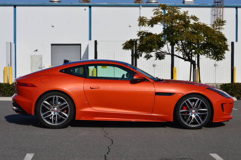 2016 Jaguar F-TYPE R