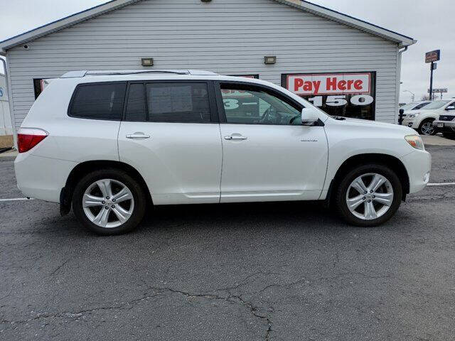 2010 Toyota Highlander for sale at Automart 150 in Council Bluffs IA
