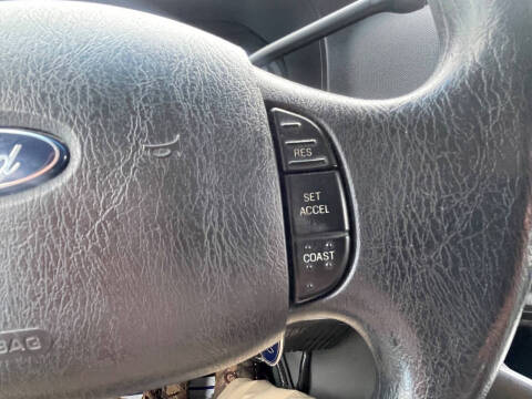 2011 Ford E-Series E-350 SD XLT