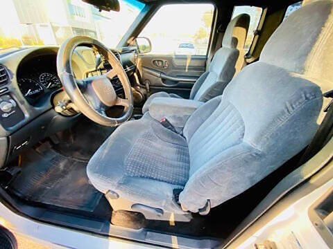 2001 Chevrolet S-10 LS