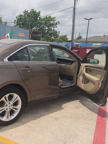2015 Ford Taurus Limited