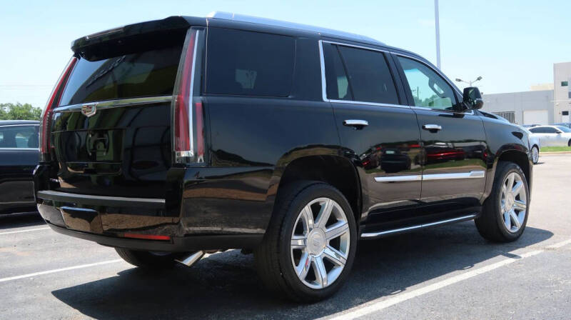 2018 Cadillac Escalade Luxury