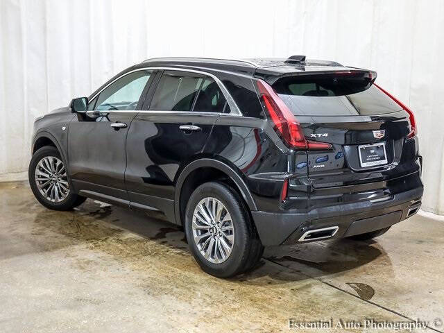 2025 Cadillac XT4 Premium Luxury