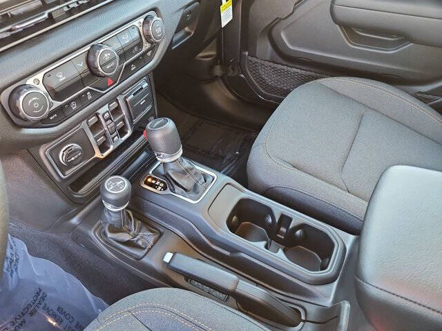 2026 Jeep Gladiator Sport